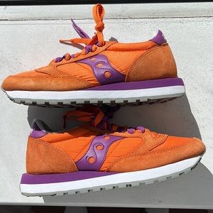 Saucony Wmn size 8. Suede. Worn 2x & professionally cleaned. Perfect condition.